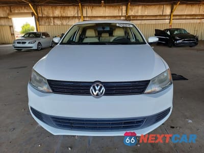 Piąte zdjęcie samochodu w środku: 2014 VOLKSWAGEN JETTA SE VIN:3VWD17AJXEM419828 - miniatura