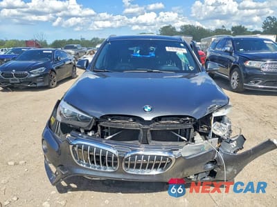 Piąte zdjęcie samochodu w środku: 2018 BMW X1 SDRIVE28I VIN:WBXHU7C39J5H42753 - miniatura
