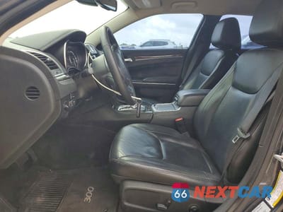 Zdjęcie 7 z 12 samochodu: 2016 CHRYSLER 300 LIMITED VIN:2C3CCAAGXGH298590 - miniatura