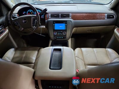 Zdjęcie 8 z 12 samochodu: 2008 GMC SIERRA K1500 VIN:3GTEK13J38G294754 - miniatura