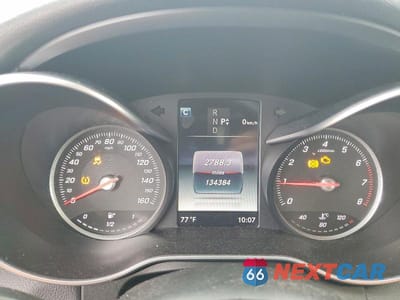 Zdjęcie 9 z 12 samochodu: 2016 MERCEDES-BENZ C 300 4MATIC VIN:55SWF4KB7GU109502 - miniatura