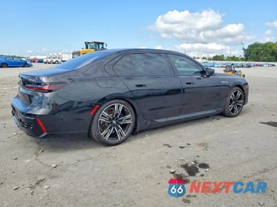 Trzecie zdjęcie samochodu z tyłu: 2024 BMW I7 M70 VIN:WBY83EH08RCR26734 - miniatura