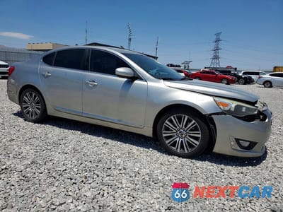 Czwarte zdjęcie samochodu z boku: 2014 KIA CADENZA PREMIUM VIN:KNALN4D70E5130672 - miniatura