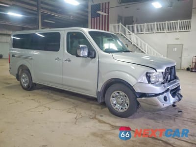 Czwarte zdjęcie samochodu z boku: 2016 NISSAN NV 3500 HD S VIN:5BZAF0AA5GN852500 - miniatura