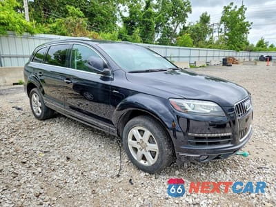 Czwarte zdjęcie samochodu z boku: 2015 AUDI Q7 PREMIUM PLUS VIN:WA1LGAFE1FD001221 - miniatura
