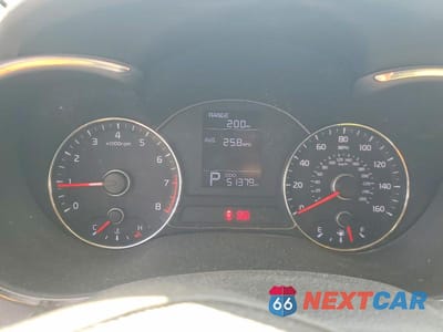 Zdjęcie 9 z 12 samochodu: 2016 KIA FORTE LX VIN:KNAFK4A6XG5534132 - miniatura
