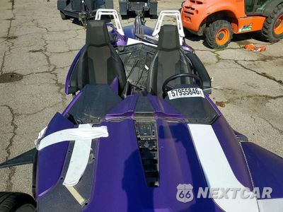 Piąte zdjęcie samochodu w środku: 2016 POLARIS SLINGSHOT VIN:57XAASFAXG5112127 - miniatura