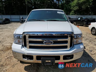 Piąte zdjęcie samochodu w środku: 2005 FORD F250 SUPER DUTY VIN:1FTSF20P95EB46956 - miniatura
