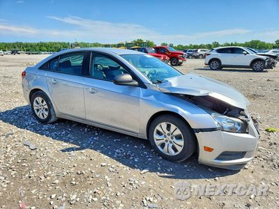 Czwarte zdjęcie samochodu z boku: 2014 CHEVROLET CRUZE LS VIN:1G1PB5SH1E7143863 - miniatura