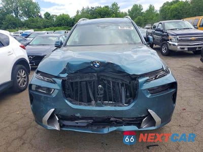 Piąte zdjęcie samochodu w środku: 2025 BMW X7 XDRIVE40I VIN:5UX23EM02S9Z31149 - miniatura