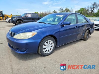2005 TOYOTA CAMRY LE 4T1BE32KX5U420399 - główne zdjęcie licytacji z USA - miniatura