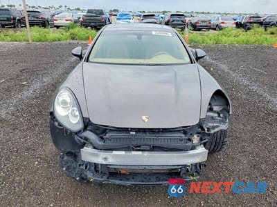 Piąte zdjęcie samochodu w środku: 2016 PORSCHE PANAMERA 2 VIN:WP0AA2A76GL007424 - miniatura