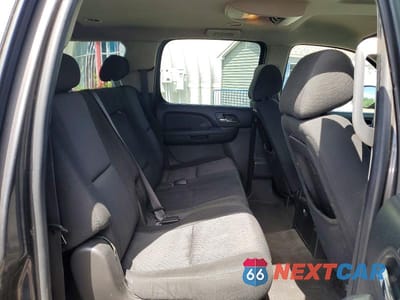 Zdjęcie 11 z 13 samochodu: 2010 CHEVROLET SUBURBAN K1500 LS VIN:1GNUKHE36AR271985 - miniatura