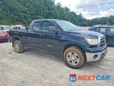 Czwarte zdjęcie samochodu z boku: 2011 TOYOTA TUNDRA DOUBLE CAB SR5 VIN:5TFRM5F15BX028542 - miniatura