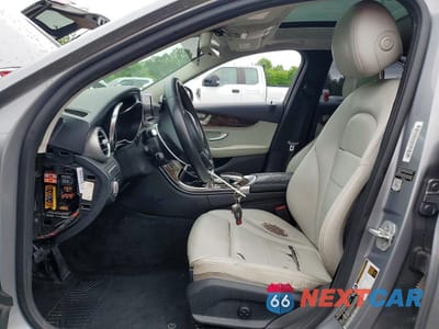Zdjęcie 7 z 12 samochodu: 2015 MERCEDES-BENZ C 300 4MATIC VIN:55SWF4KB7FU005347 - miniatura