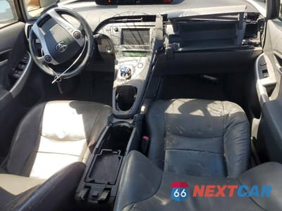 Zdjęcie 8 z 13 samochodu: 2011 TOYOTA PRIUS FOUR VIN:JTDKN3DU3B0257133 - miniatura