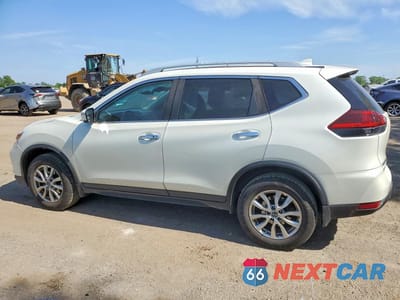 Drugie zdjęcie samochodu z przodu: 2018 NISSAN ROGUE S VIN:5N1AT2MV3JC747150 - miniatura