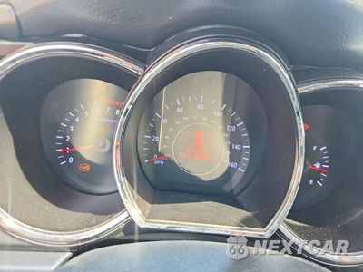 Zdjęcie 9 z 12 samochodu: 2013 KIA OPTIMA EX VIN:5XXGN4A79DG138871 - miniatura