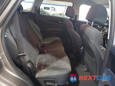 Zdjęcie 11 z 13 samochodu: 2017 KIA SORENTO VIN:5XYPG4A36HG296979 - miniatura