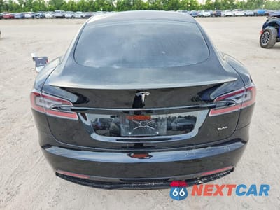 Zdjęcie 6 z 13 samochodu: 2021 TESLA MODEL S VIN:5YJSA1E68MF439365 - miniatura