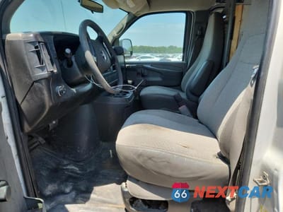 Zdjęcie 7 z 13 samochodu: 2010 GMC SAVANA G2500 VIN:1GTZGFBG9A1182731 - miniatura