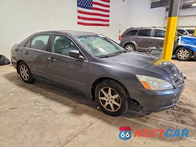 Czwarte zdjęcie samochodu z boku: 2005 HONDA ACCORD EX VIN:1HGCM66585A029708 - miniatura