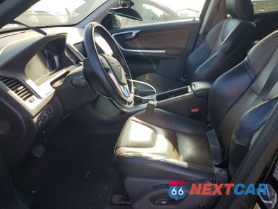 Zdjęcie 7 z 14 samochodu: 2017 VOLVO XC60 T5 DYNAMIC VIN:YV440MDR8H2223255 - miniatura