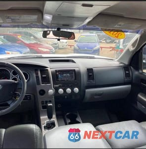 Zdjęcie 9 z 10 samochodu: 2010 TOYOTA TUNDRA CREWMAX SR5 VIN:5TFEY5F12AX089591 - miniatura