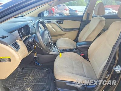 Zdjęcie 7 z 12 samochodu: 2013 HYUNDAI ELANTRA GLS VIN:KMHDH4AE0DU838616 - miniatura