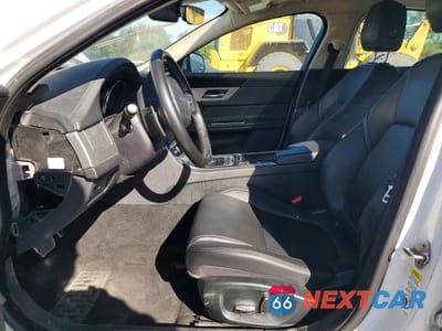 Zdjęcie 7 z 12 samochodu: 2019 JAGUAR XF PREMIUM VIN:SAJBD4FX9KCY78845 - miniatura