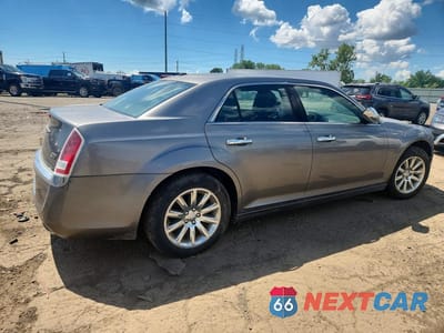 Trzecie zdjęcie samochodu z tyłu: 2011 CHRYSLER 300 LIMITED VIN:2C3CA5CG4BH582736 - miniatura
