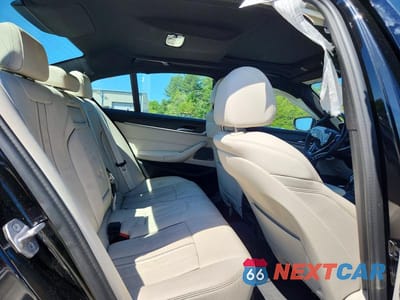 Zdjęcie 10 z 12 samochodu: 2021 BMW 540 XI VIN:WBA73BJ07MWW94301 - miniatura