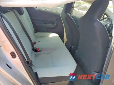 Zdjęcie 10 z 12 samochodu: 2016 TOYOTA PRIUS C VIN:JTDKDTB30G1119466 - miniatura
