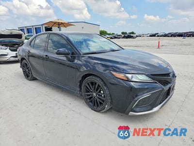 Czwarte zdjęcie samochodu z boku: 2022 TOYOTA CAMRY XSE VIN:4T1K31AKXNU594789 - miniatura