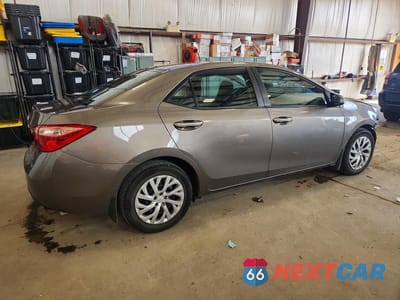Trzecie zdjęcie samochodu z tyłu: 2019 TOYOTA COROLLA L VIN:2T1BURHE3KC243859 - miniatura