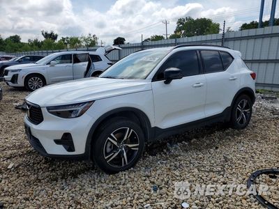 2024 VOLVO XC40 CORE YV4L12UK9R2336648 - główne zdjęcie licytacji z USA - miniatura