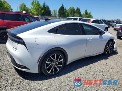 Trzecie zdjęcie samochodu z tyłu: 2024 TOYOTA PRIUS PRIME XSE PREMIUM VIN:JTDACACU8R3034747 - miniatura
