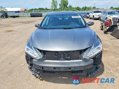 Piąte zdjęcie samochodu w środku: 2017 NISSAN ALTIMA 2.5 SV VIN:1N4AL3AP8HC283109 - miniatura