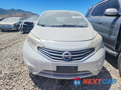 Piąte zdjęcie samochodu w środku: 2016 NISSAN VERSA NOTE S PLUS VIN:3N1CE2CP0GL367287 - miniatura