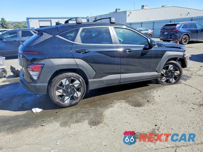 Trzecie zdjęcie samochodu z tyłu: 2025 HYUNDAI KONA SEL VIN:KM8HB3AB9SU190595 - miniatura
