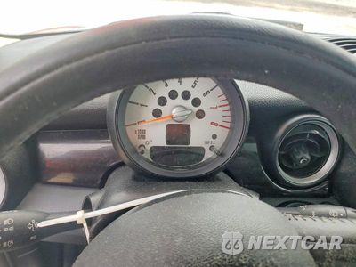 Zdjęcie 9 z 12 samochodu: 2011 MINI COOPER VIN:WMWSU3C59BTX97305 - miniatura