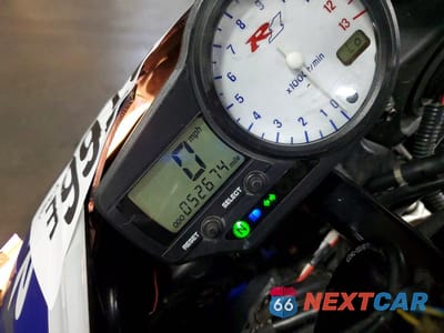 Zdjęcie 7 z 10 samochodu: 2001 YAMAHA YZFR1 VIN:JYARN05E41A010843 - miniatura