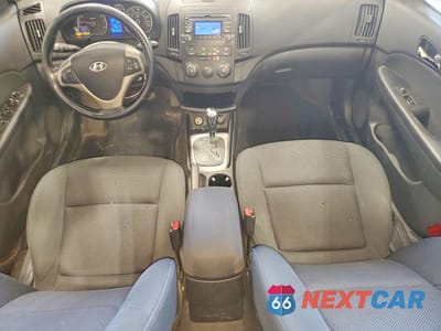 Zdjęcie 8 z 12 samochodu: 2009 HYUNDAI ELANTRA VIN:KMHDC86E49U038522 - miniatura