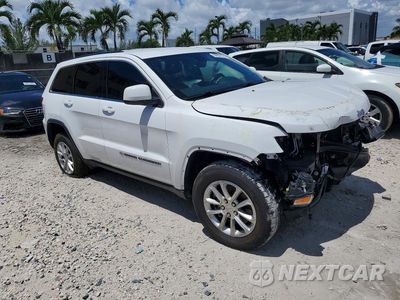 Czwarte zdjęcie samochodu z boku: 2022 JEEP GRAND CHEROKEE LAREDO E VIN:1C4RJEAG4NC155959 - miniatura