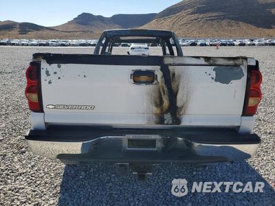 Zdjęcie 6 z 11 samochodu: 2006 CHEVROLET SILVERADO K3500 VIN:1GCHK33D96F253837 - miniatura