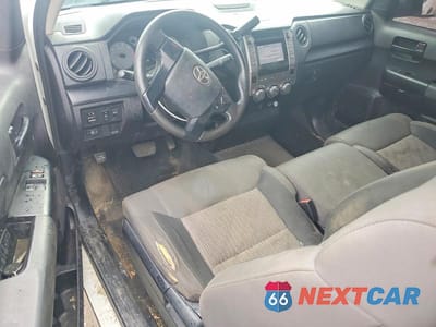 Zdjęcie 8 z 12 samochodu: 2016 TOYOTA TUNDRA SR VIN:5TFNW5F19GX203584 - miniatura