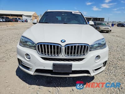 Piąte zdjęcie samochodu w środku: 2017 BMW X5 XDR40E VIN:5UXKT0C37H0V97230 - miniatura