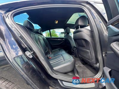 Zdjęcie 6 z 10 samochodu: 2019 BMW 530 XI VIN:WBAJA7C50KG910112 - miniatura