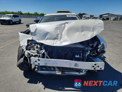 Piąte zdjęcie samochodu w środku: 2016 LEXUS IS 200T VIN:JTHBA1D22G5037134 - miniatura