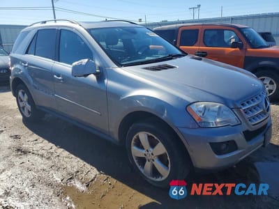 Czwarte zdjęcie samochodu z boku: 2011 MERCEDES-BENZ ML 350 4MATIC VIN:4JGBB8GB5BA647432 - miniatura
